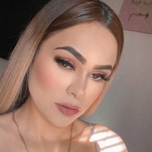 Meet your Posher, Alejandra